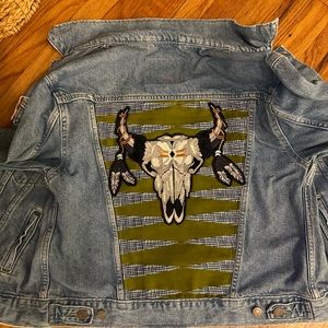 Levi’s cow skull patch denim jacket